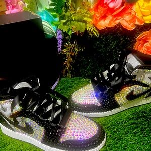 Rhinestones sneakers